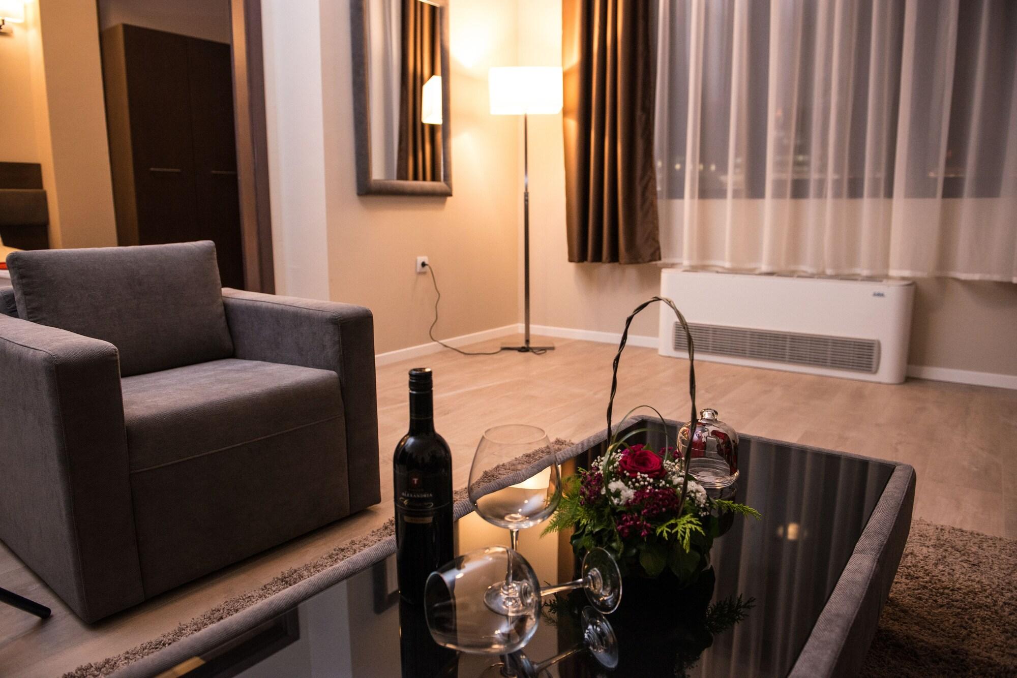 Opera House Hotel Скопие Екстериор снимка
