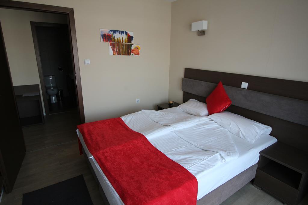 Opera House Hotel Скопие Екстериор снимка