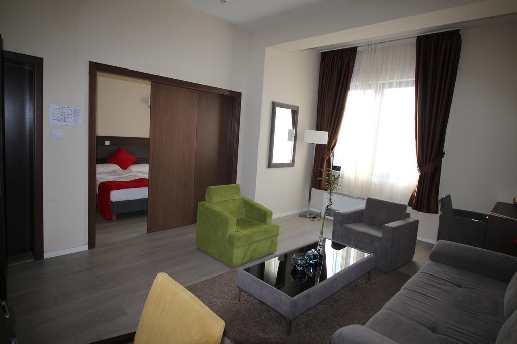 Opera House Hotel Скопие Екстериор снимка