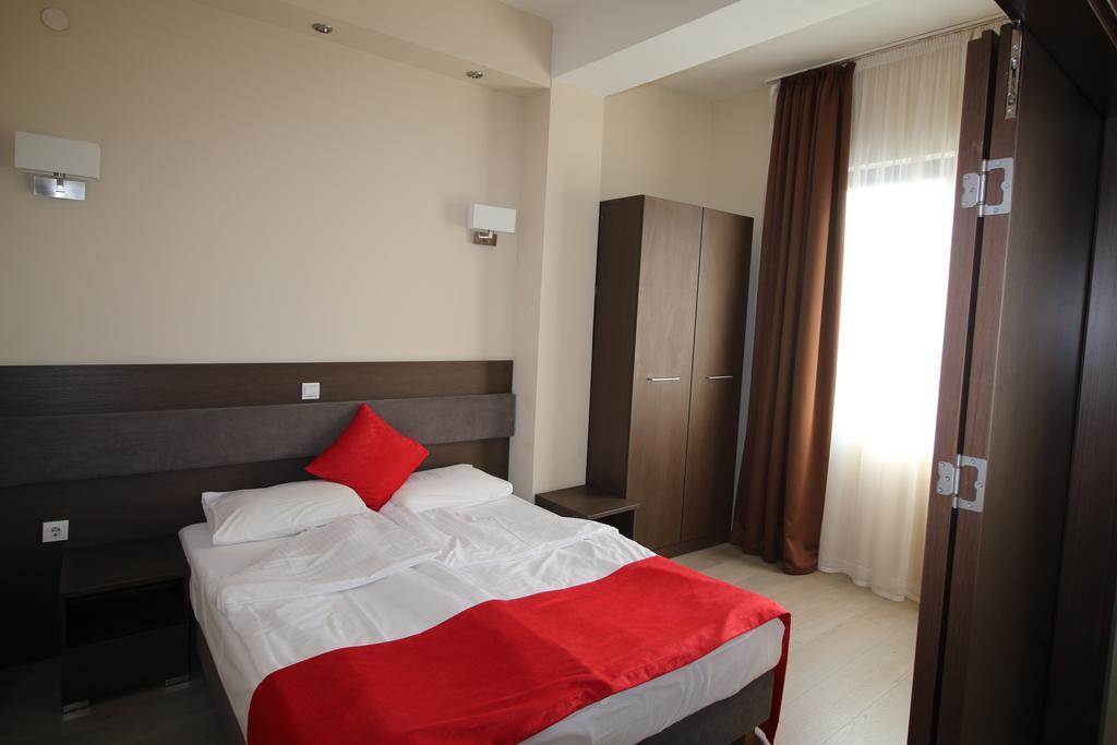 Opera House Hotel Скопие Екстериор снимка